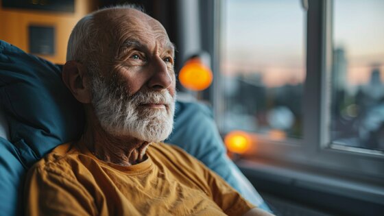Eine unheilbare Krebserkrankung stellt Betroffene und ihre Familien vor große emotionale Herausforderungen. | © AdobeStock_774818385