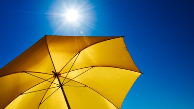 Sonnenschutz kann Hautkrebs vorbeugen | © AdobeStock-195923551